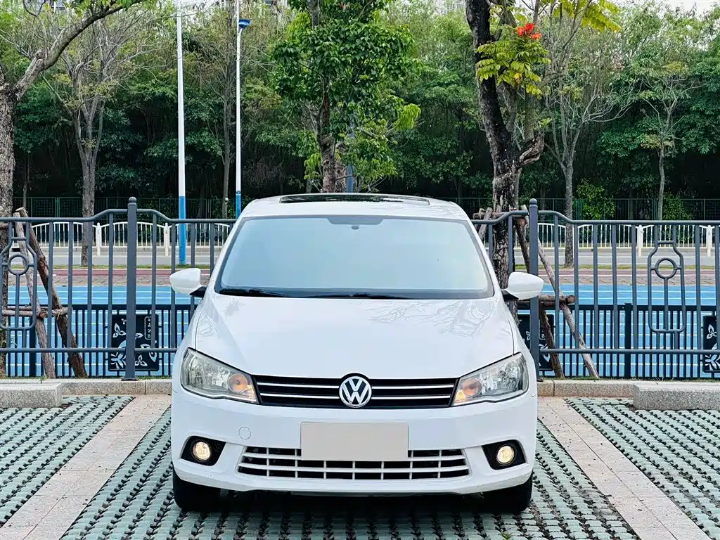 Volkswagen Jetta 2015 Value Edition 1.6L Automatic Comfort фото 2