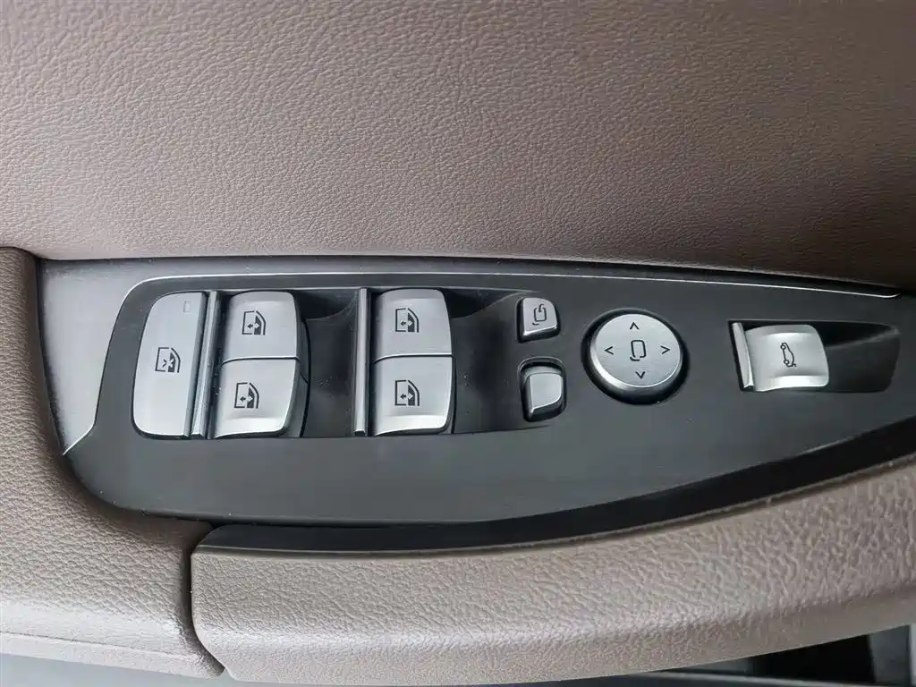 BMW X3 2023 Facelift xDrive30i Leading M Night Package фото 9