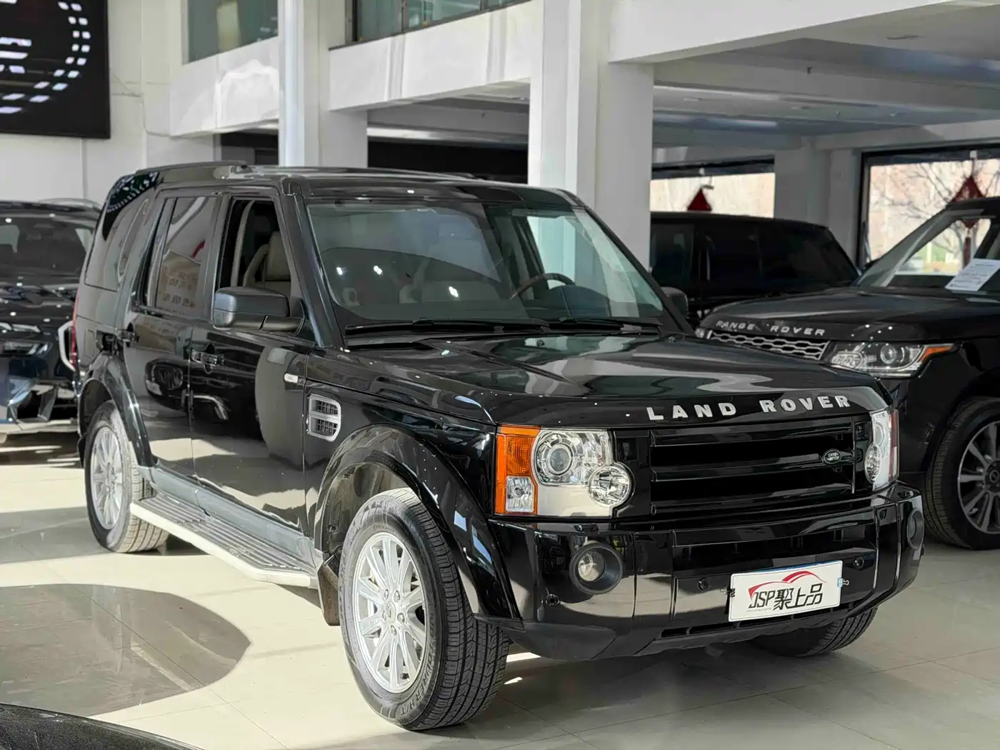 Land Rover Discovery 2010 4.0 V6 HSE Petrol фото 3