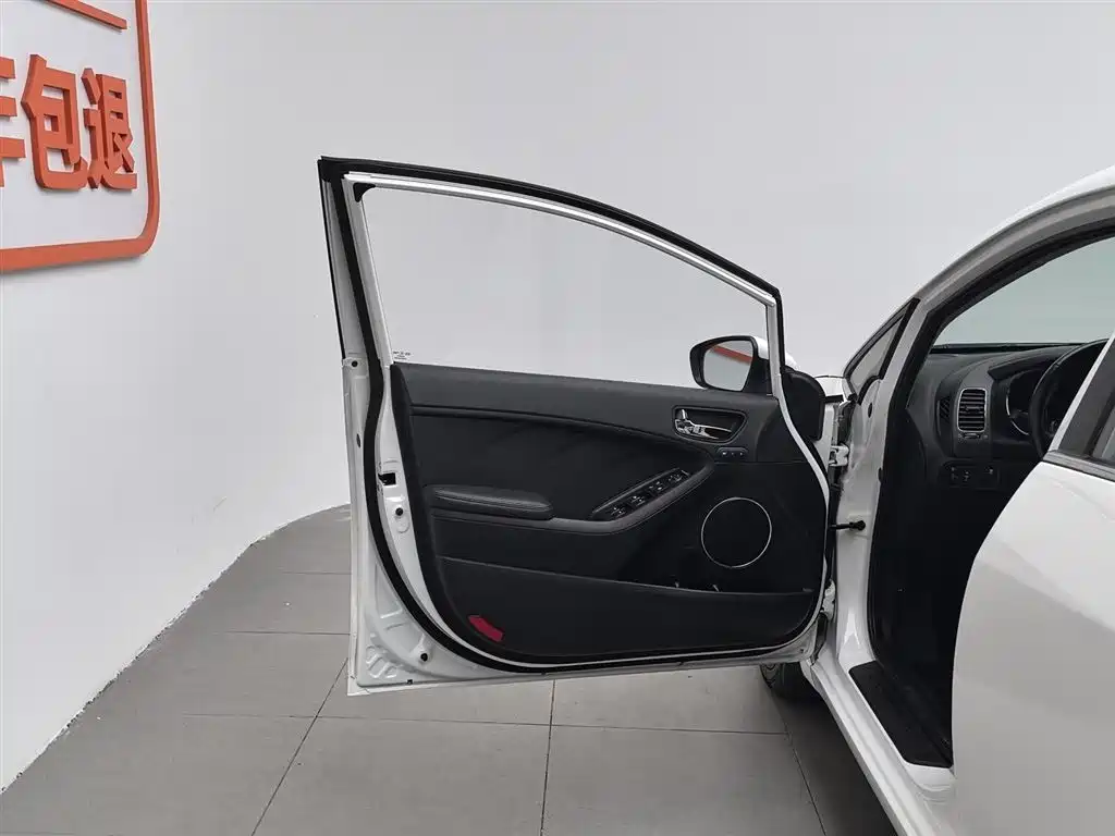 Kia K3S 2014 1.6L Automatic Premium фото 8