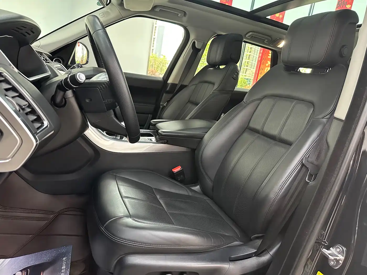 Land Rover Range Rover Sport 2020 3.0 L6 SE фото 17