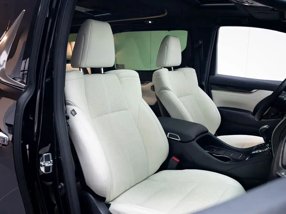Lexus LM 2020 300h Seven-Seater Elegance Edition фото 14