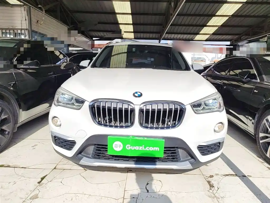 BMW X1 2018 xDrive20Li Premium Model фото 3