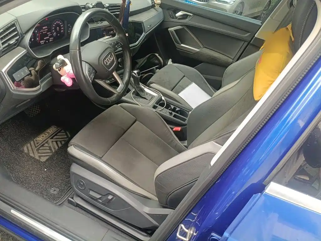 Фото 8 - Audi Q3