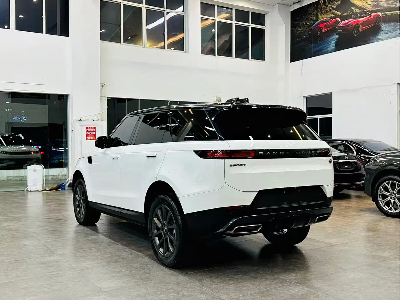Land Rover Range Rover Sport 2023 360PS S фото 4