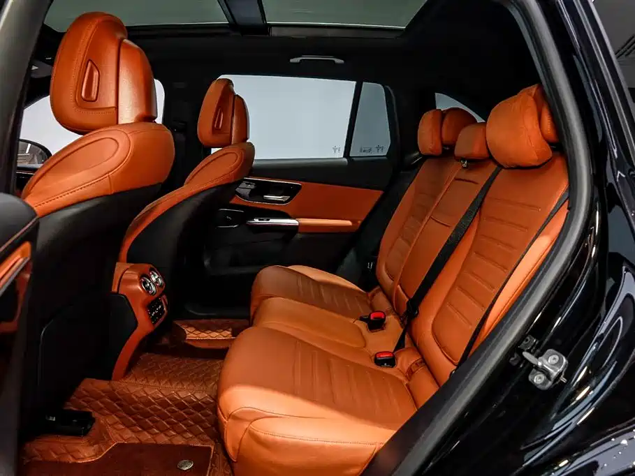 MERCEDES-BENZ GLC