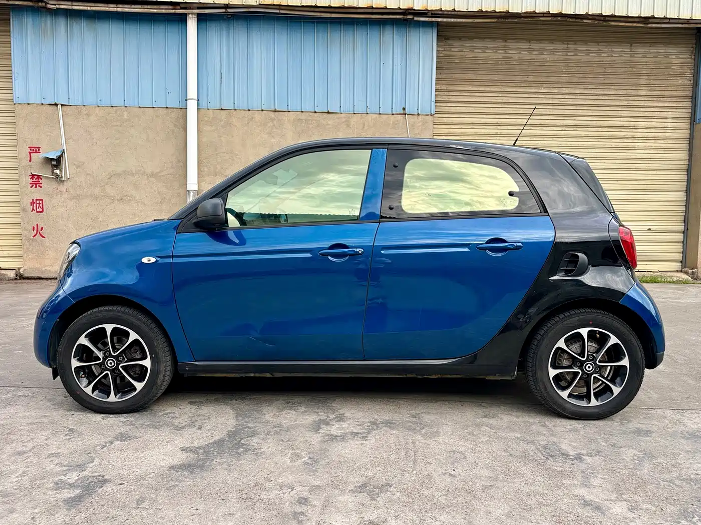 smart forfour 2018 2016 1.0L 52kW Passion Edition