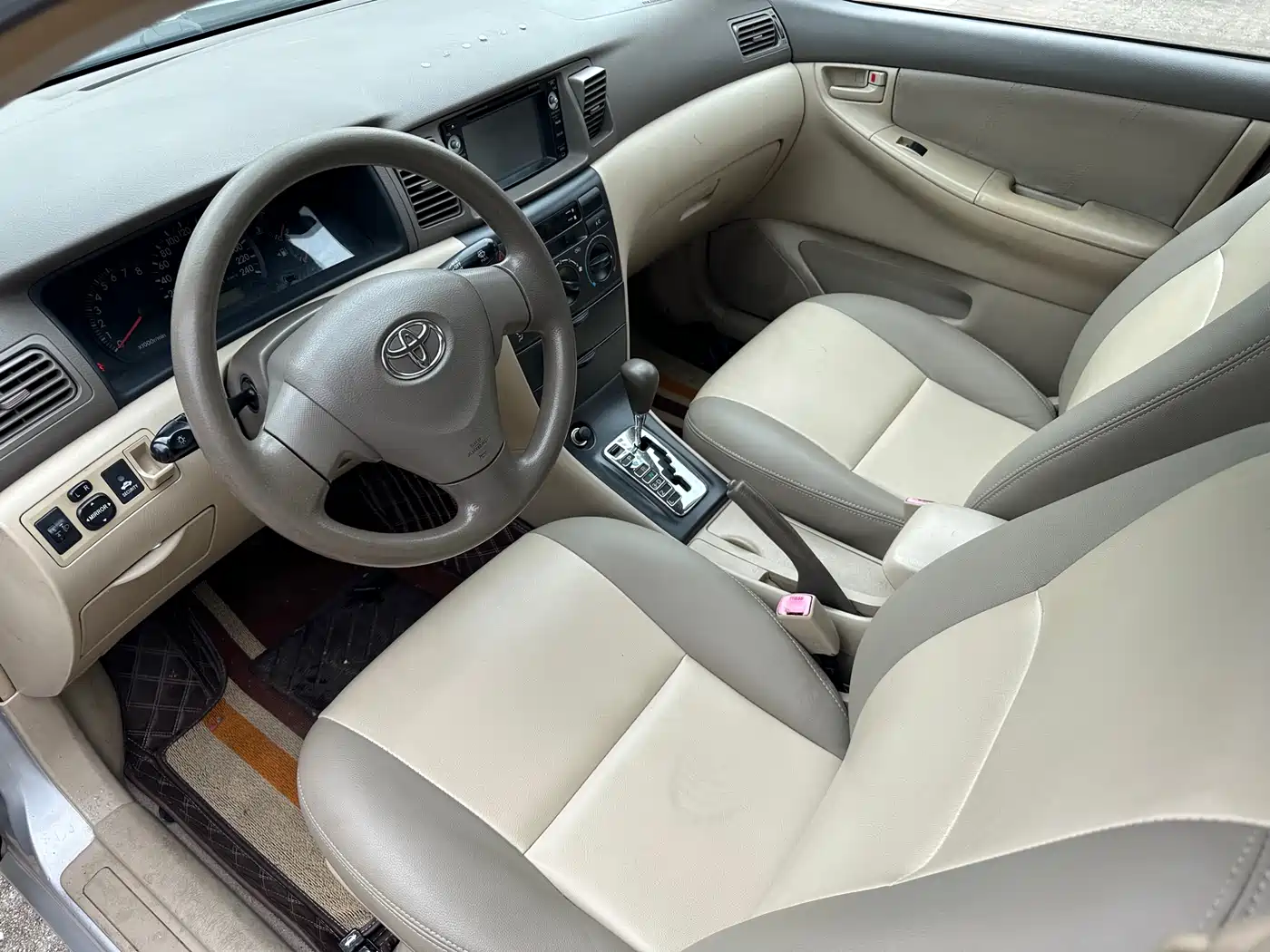 Toyota Corolla 2011 1.6L Automatic Classic Edition фото 21