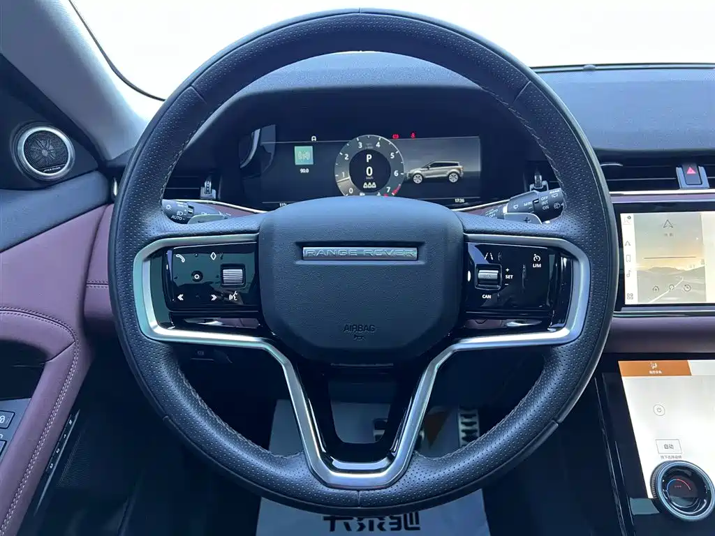 Land Rover Range Rover Evoque 2023 Range Rover Evoque L 249PS Luxury Edition фото 11