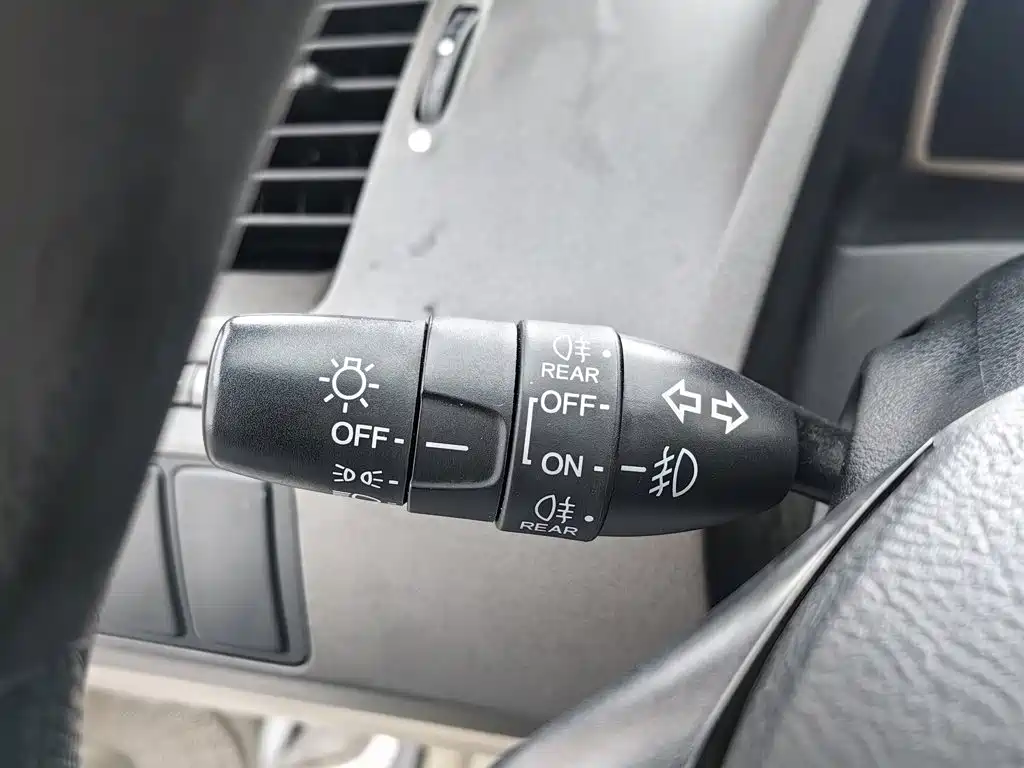CIIMO CIIMO 2012 2012 1.8L Automatic