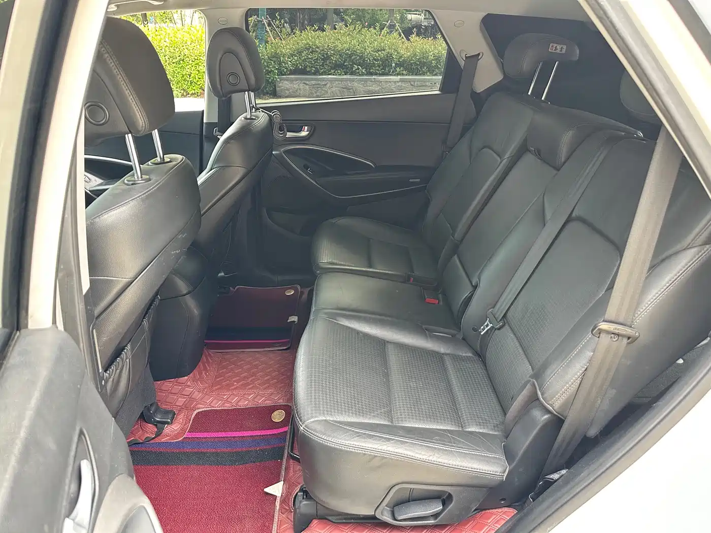 Hyundai Grand Santa Fe 2013 3.0L 7-Seater 4WD Comfort Edition фото 6