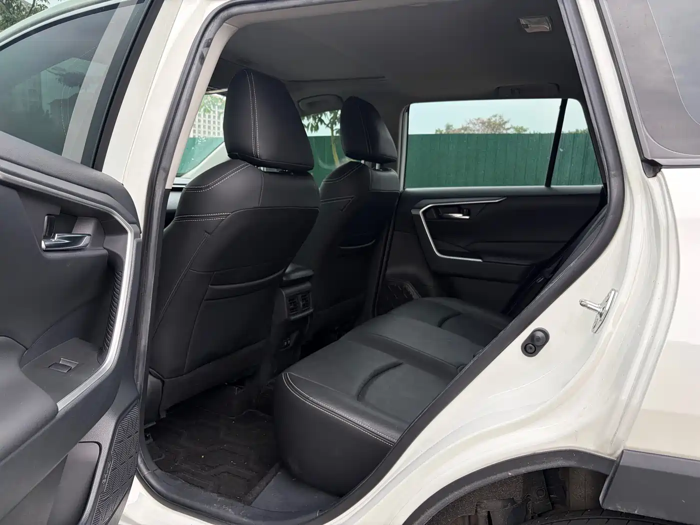 Toyota RAV4 Rongfang 2020 2.0L CVT 2WD Trend Edition фото 3