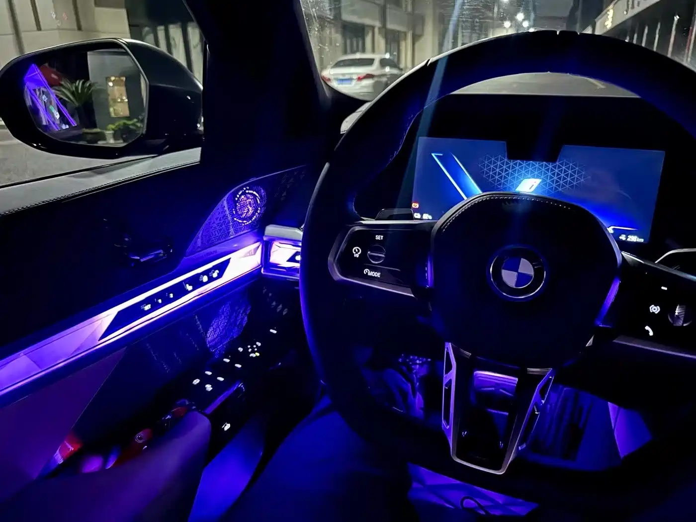 BMW i7 2023 Model xDrive60L M Sport Package фото 34