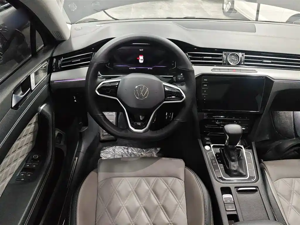 Volkswagen Magotan 2023 Model 2 Million Units Commemorative Edition 280TSI DSG Leading Version фото 11