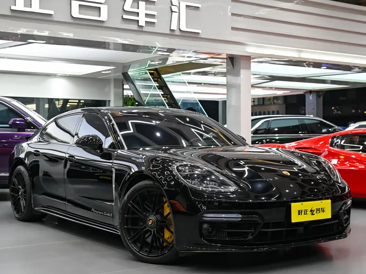 Porsche Panamera 2023 Panamera Turbo S Executive Long Wheelbase 4.0T фото 3