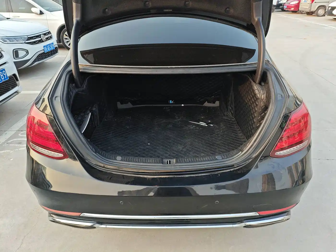 Mercedes-Benz E-Class 2017 E 200 L Sport 4MATIC фото 18