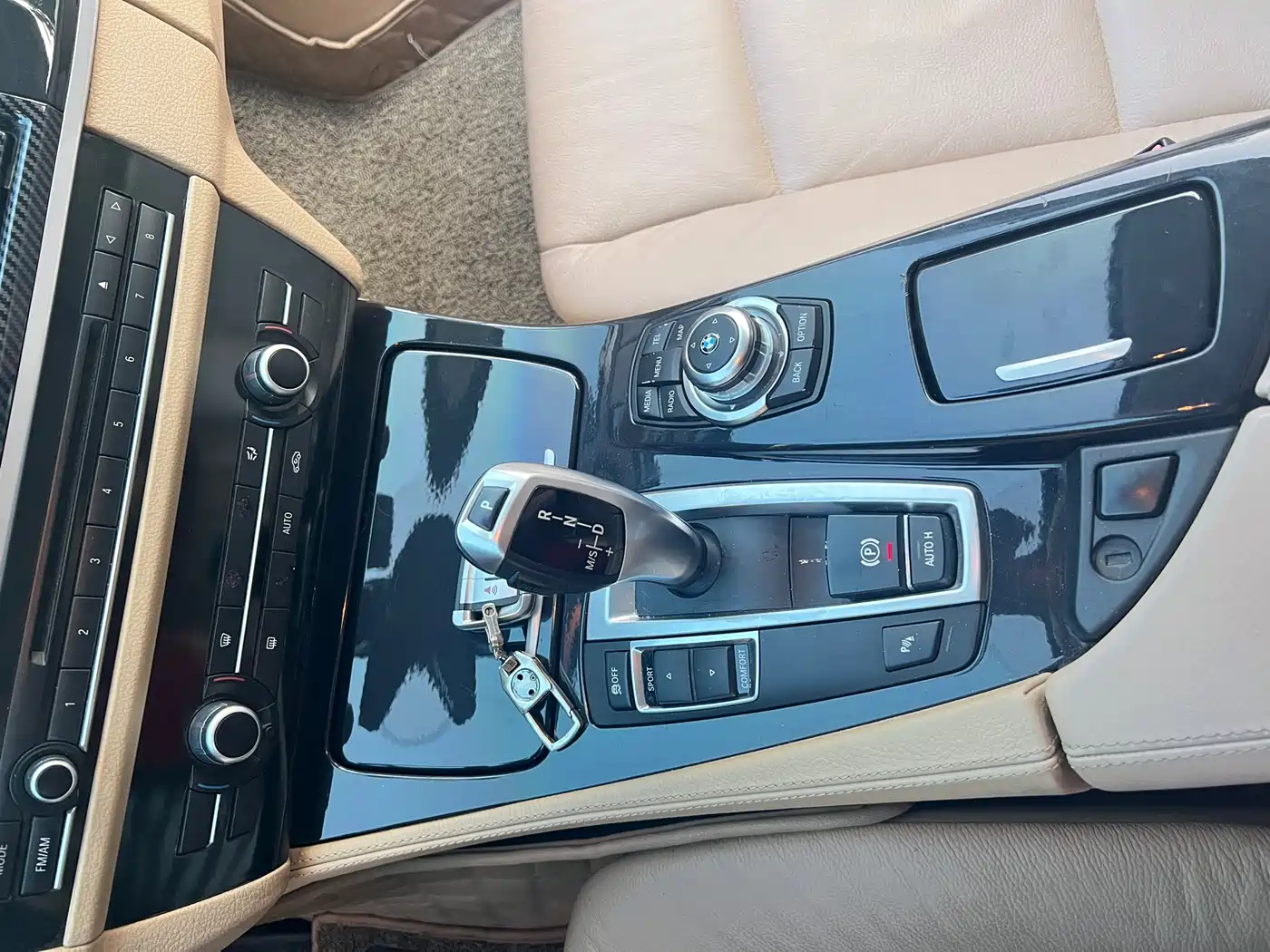 BMW 5 Series 2013 520Li Elegance фото 22