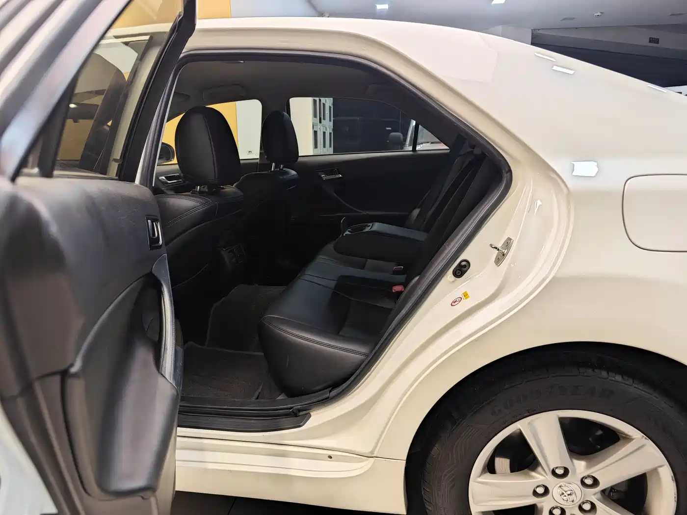 Toyota Reiz 2013 2.5S Elite Edition фото 23
