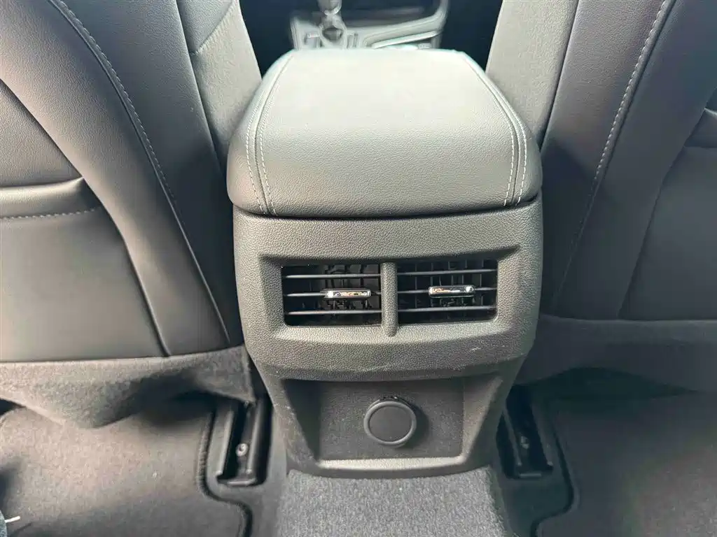 CADILLAC CT4