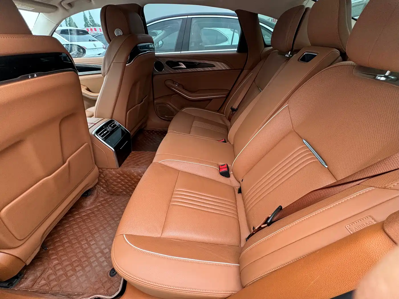Hongqi H9 2020 2.0T Smart Connection Qi Xiang Edition фото 10