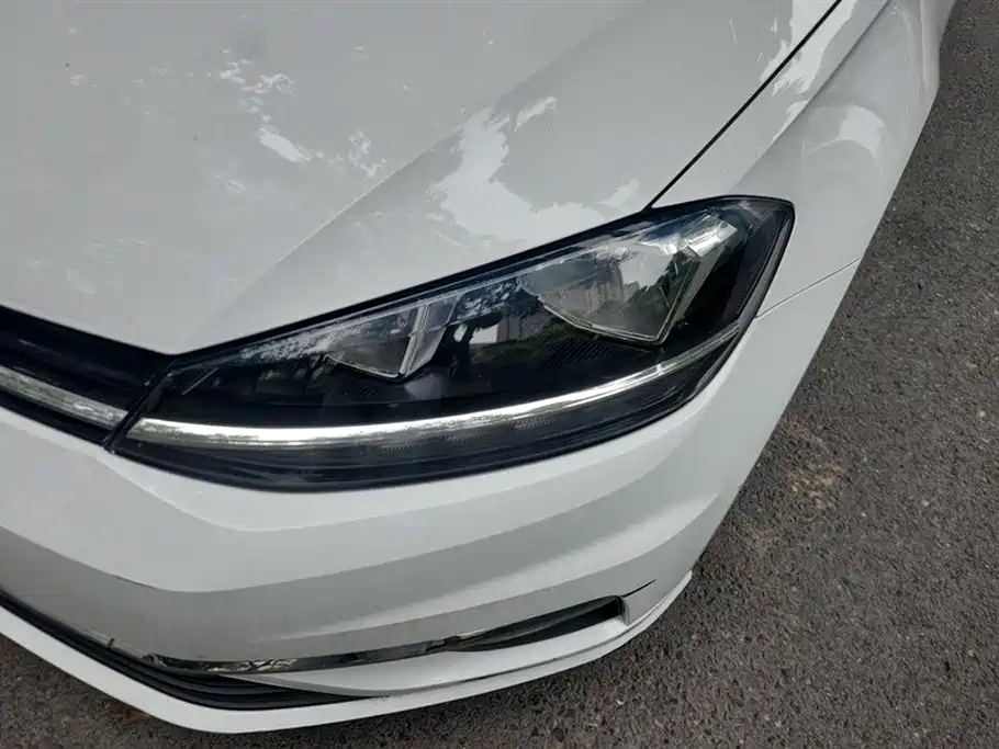 Volkswagen Golf 2020 Beloved Edition 200TSI DSG Comfort фото 5
