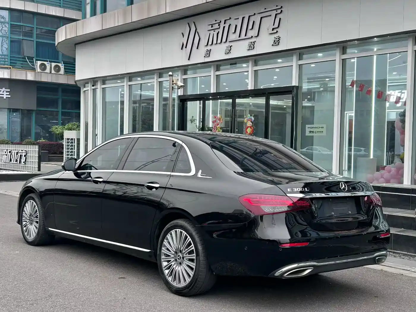Mercedes-Benz E-Class 2021 E 300 L Fashion фото 7