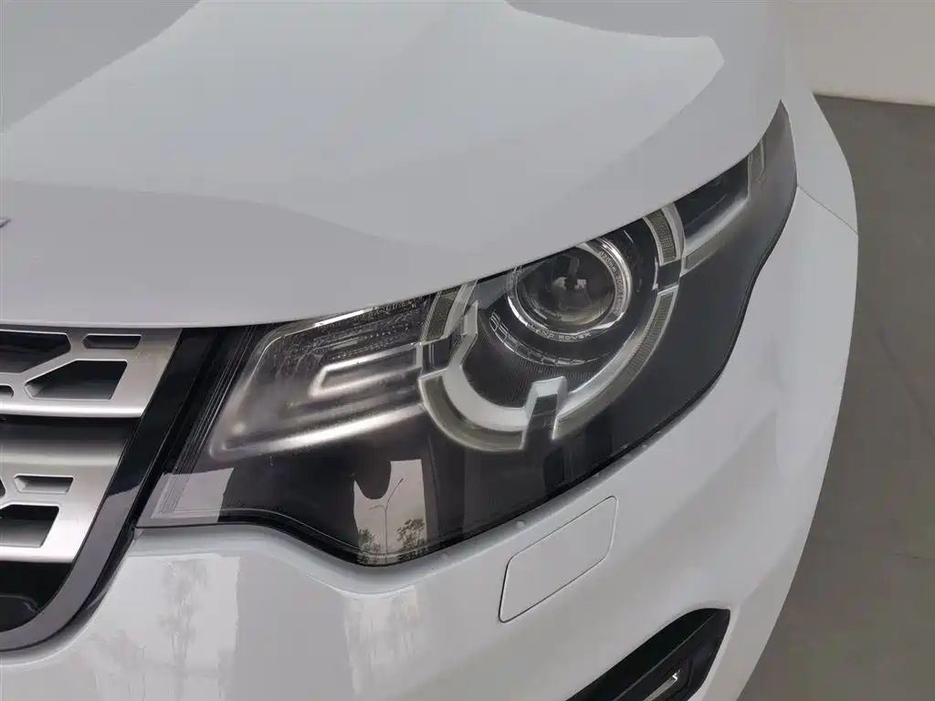 Land Rover Discovery Sport 2016 2.0T HSE фото 7