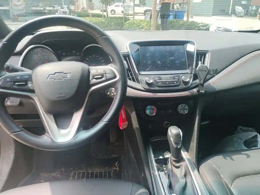 Chevrolet Monza 2019 2019 RS 330T Auto Smooth Edition China VI