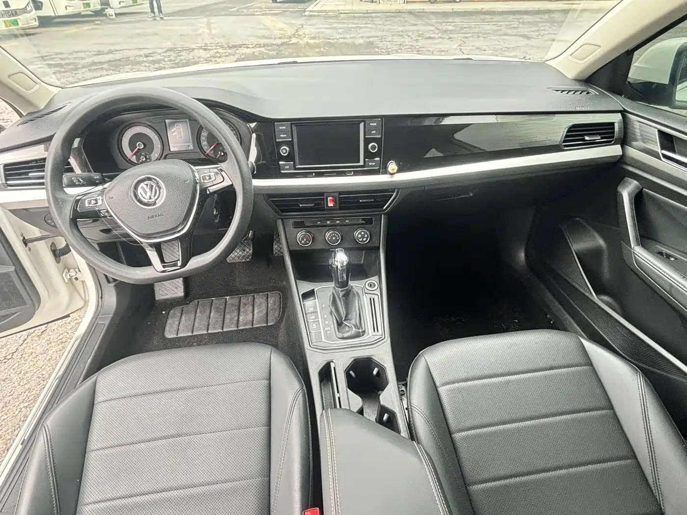 Volkswagen Lavida 2019 1.5L Automatic Comfort Edition China VI фото 11