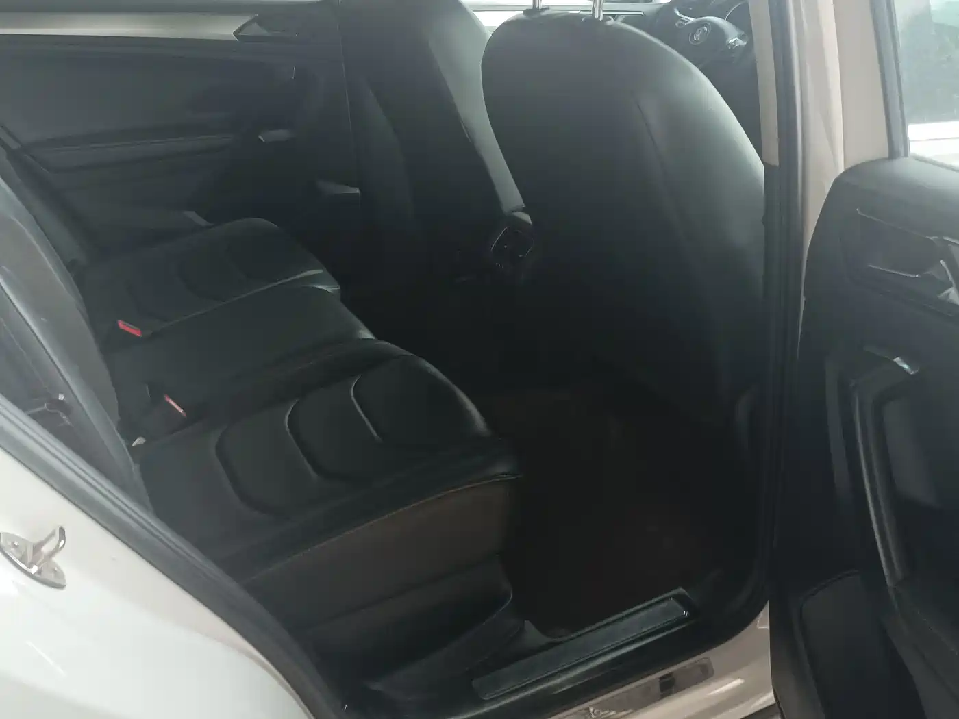 Volkswagen Tiguan L 2018 330TSI Automatic 2WD Luxury Edition фото 9