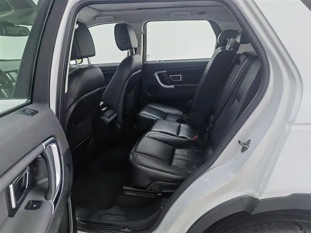 Land Rover Discovery Sport 2016 2.0T HSE фото 15