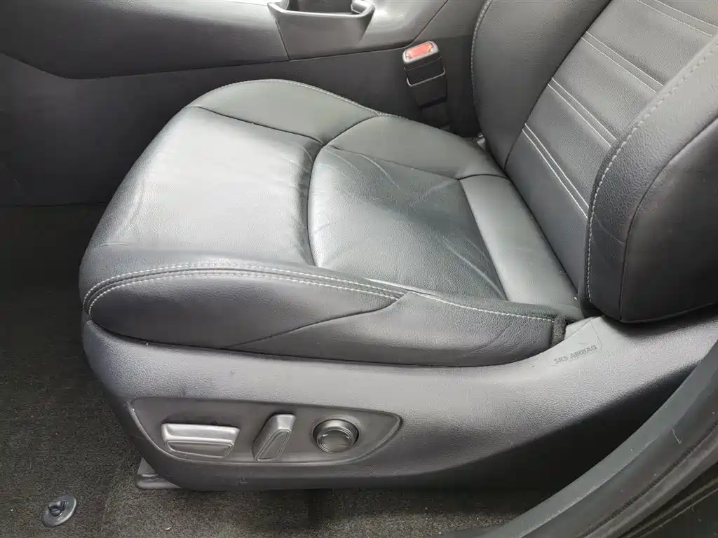 Toyota Wildlander 2022 2.0L CVT FWD Luxury PLUS Edition фото 20