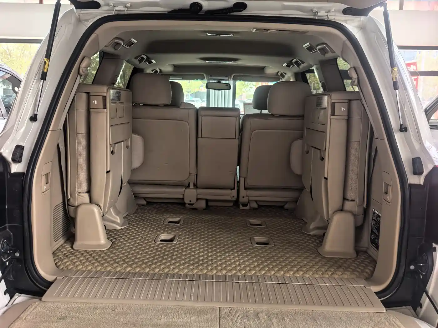 Toyota Land Cruiser 2012 4.6L Automatic VX-R фото 9