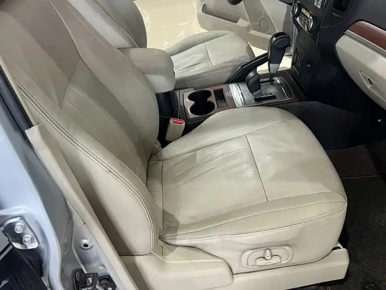 Mitsubishi Pajero (Import) 2008 2007 3.8 5-door GLS Flagship Sunroof