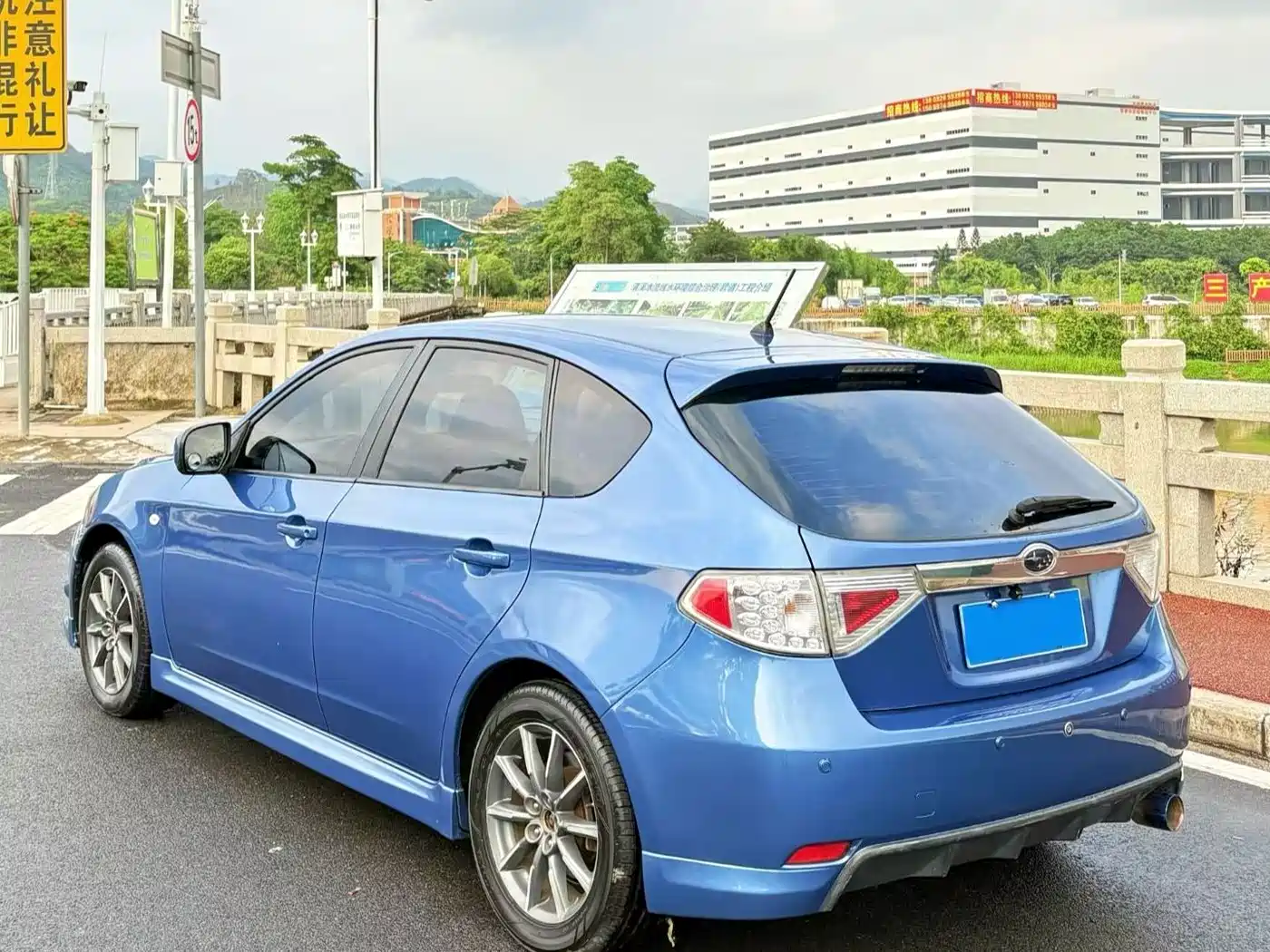 Subaru Impreza 2008 2.0R Hatchback Sport фото 6