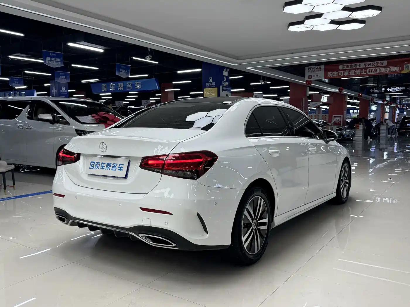 Фото 16 - Mercedes-Benz A-Class