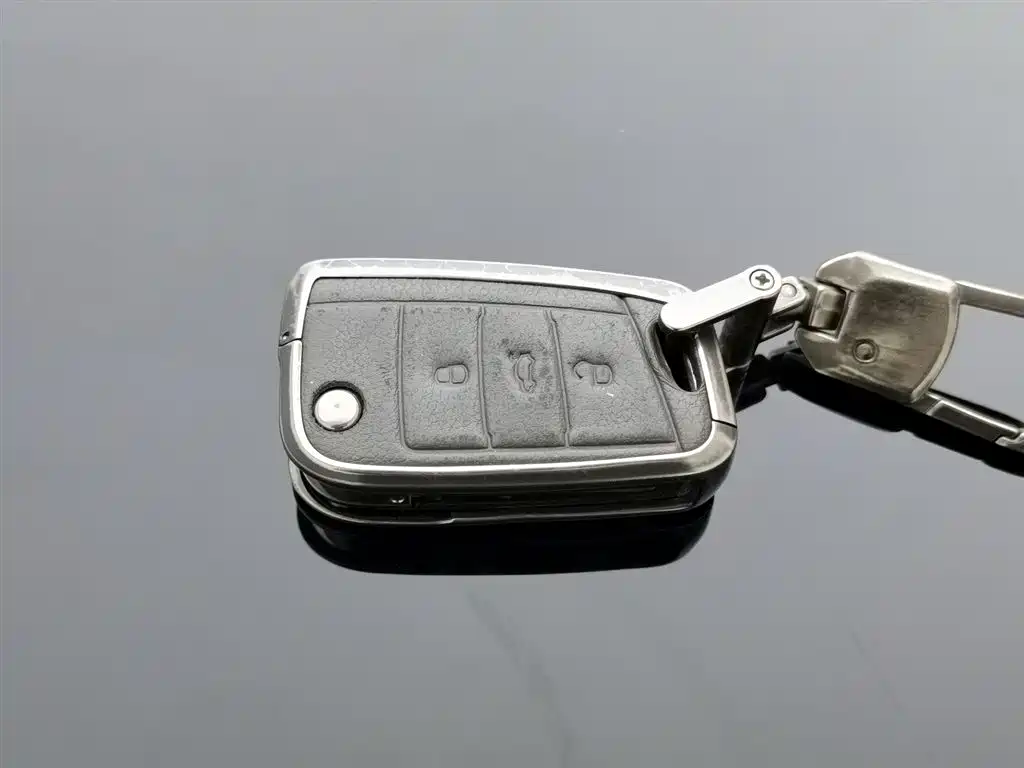Volkswagen Tiguan L 2021 330TSI Automatic 2WD R-Line Premium фото 19