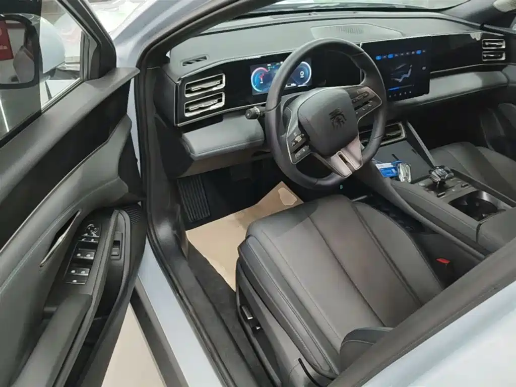 BYD Qin L 2024 DM-i 80KM Superior фото 16