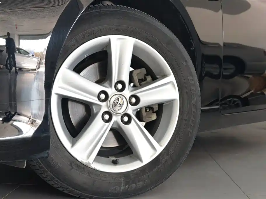 Toyota Reiz 2013 2.5V Elite Edition фото 26