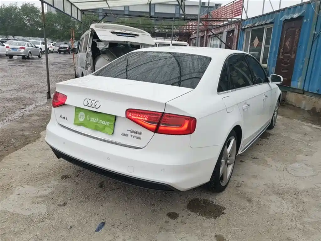 Audi A4L 2016 35 TFSI Heritage Edition S line Luxury фото 7