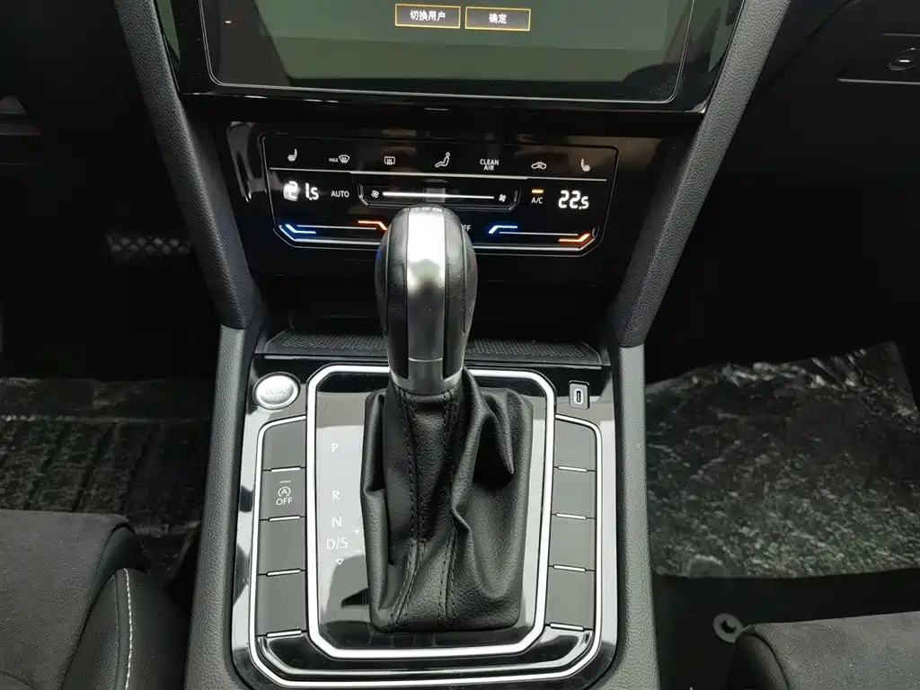 Volkswagen Magotan 2020 330TSI DSG Luxury фото 13