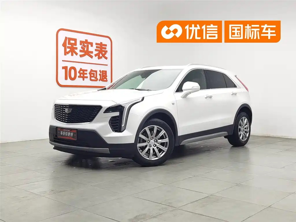 CADILLAC XT4