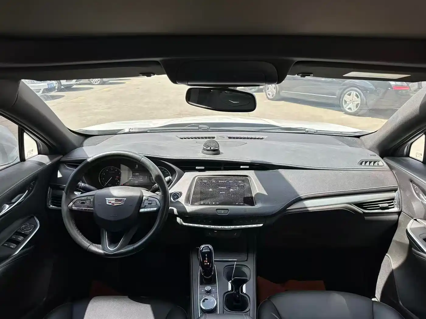 Cadillac XT4 2020 Facelift 28T 2WD Leading фото 9