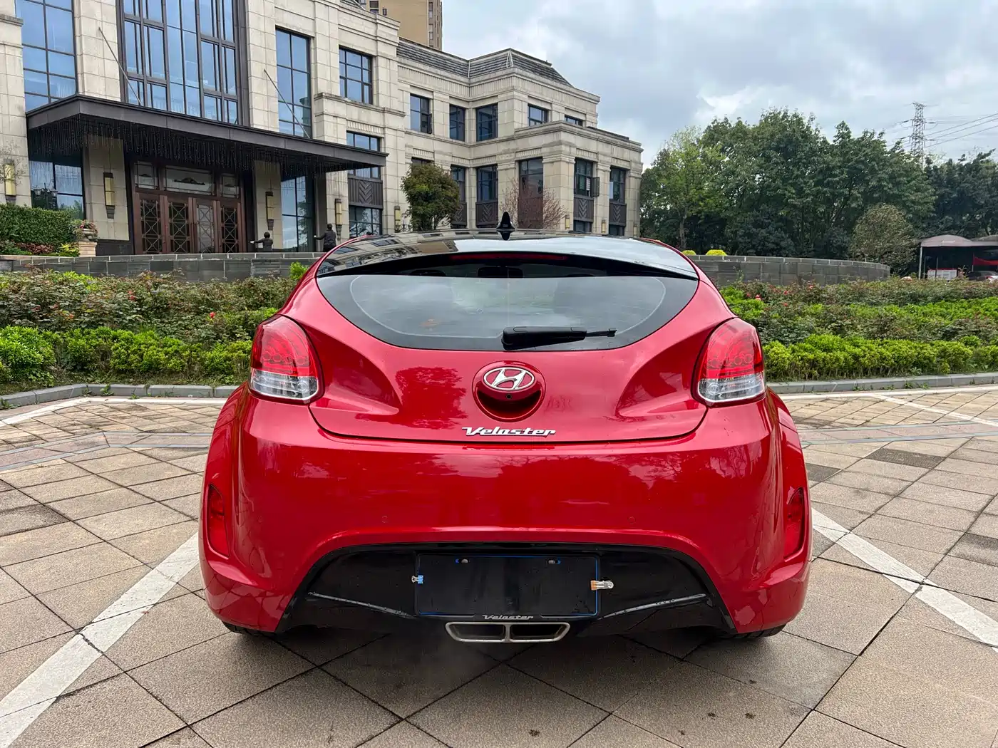 Hyundai Veloster 2011 1.6L Automatic Flagship Edition фото 2