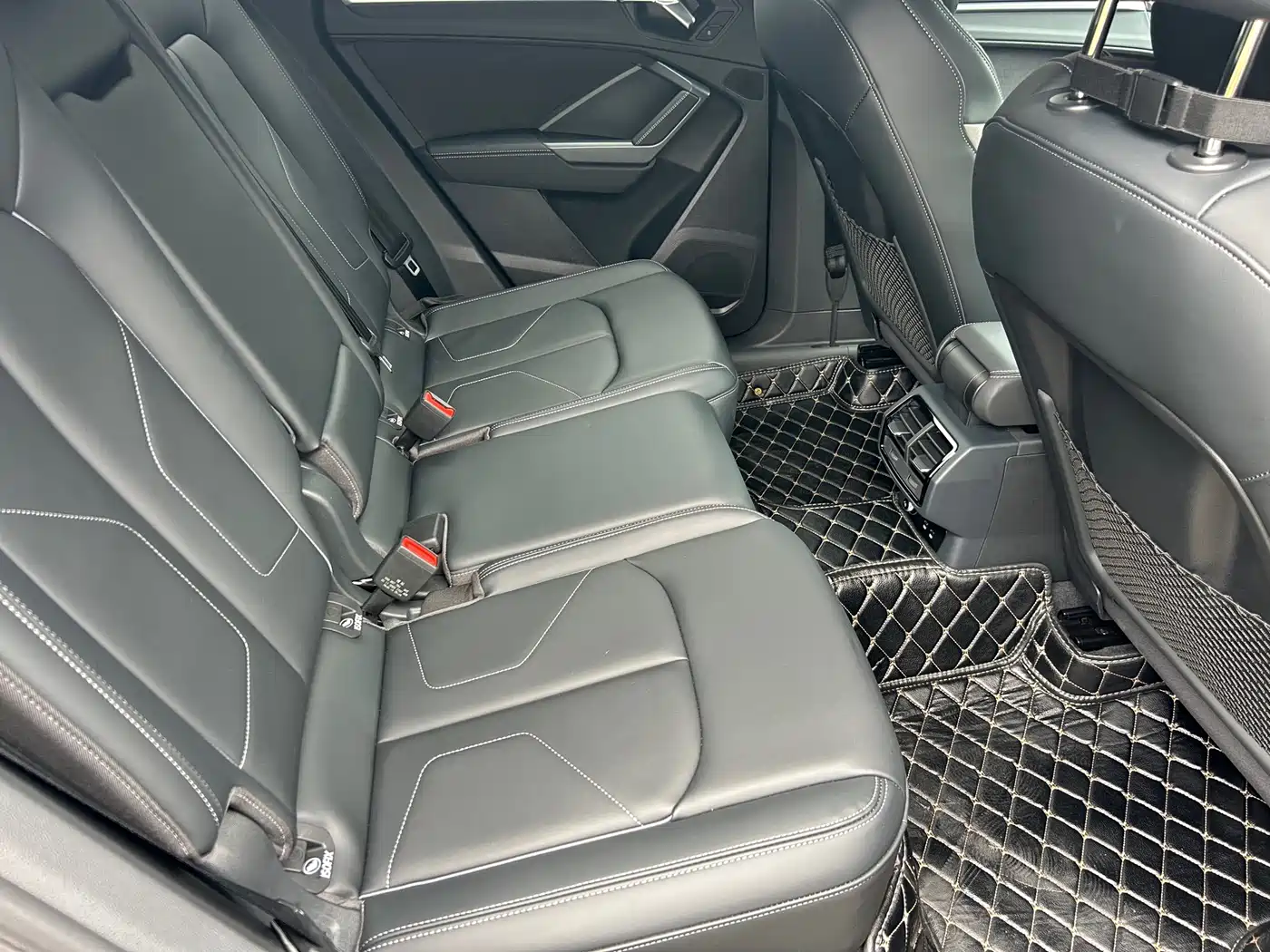 Audi Q3 2024 35 TFSI Fashion Sport фото 12