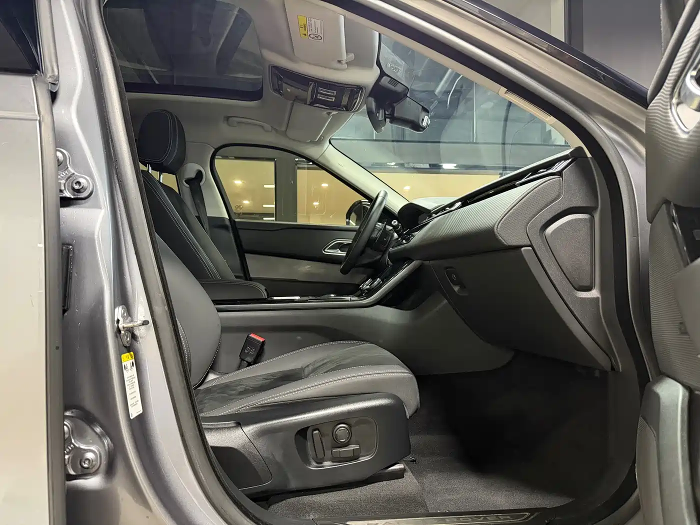 Land Rover Range Rover Velar 2021 P250 фото 9
