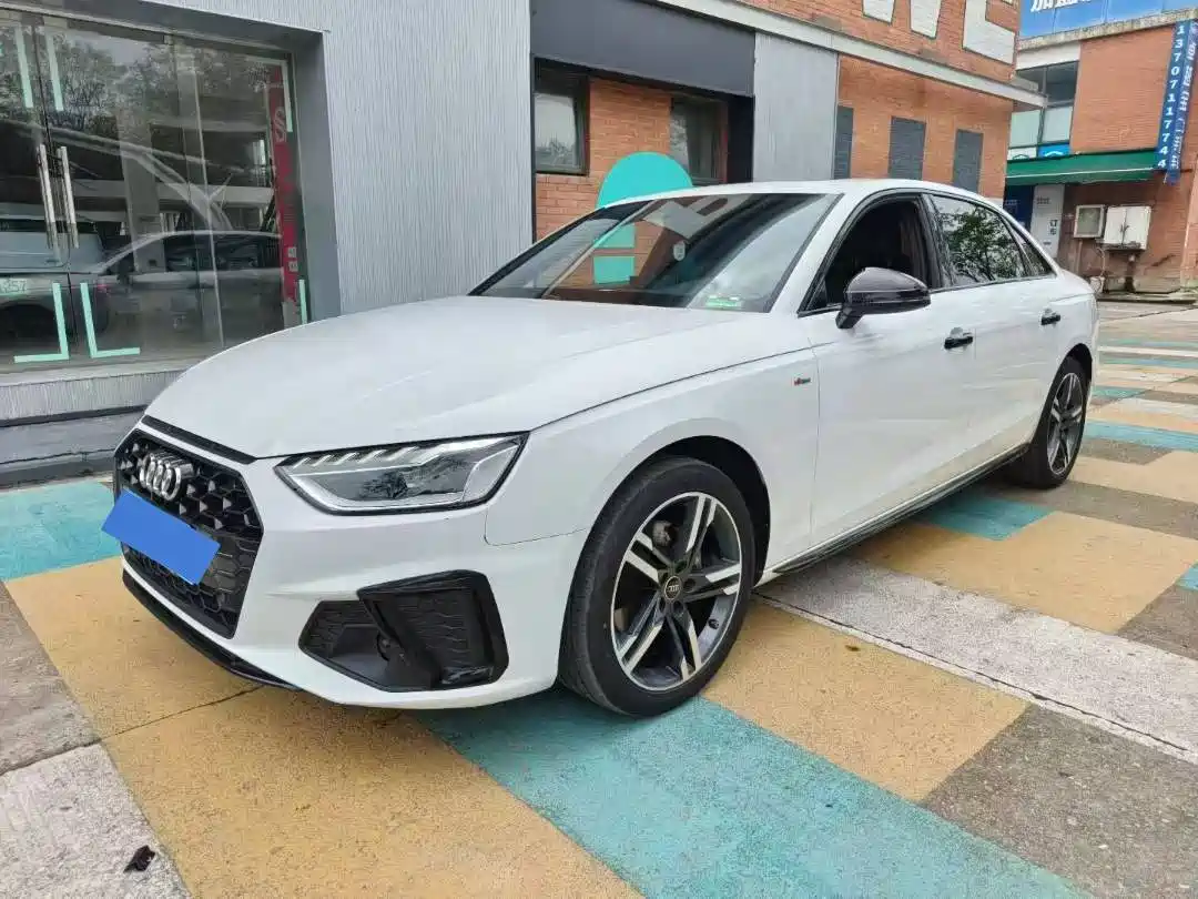 Audi A4L 2022 40 TFSI Luxury Dynamic