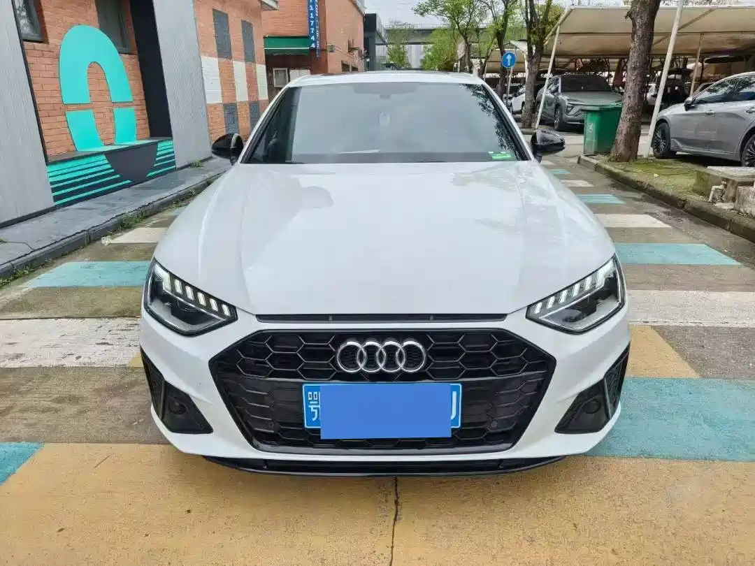 Audi A4L 2022 40 TFSI Luxury Dynamic фото 2