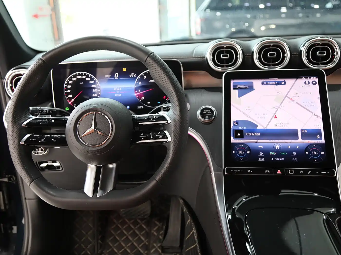 Mercedes-Benz GLC 2023 GLC 260 L 4MATIC Luxury 5-Seater фото 14