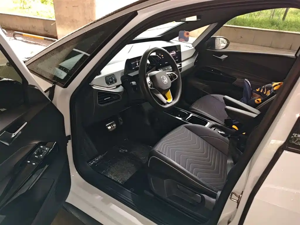 Volkswagen ID.3 2024 Pure Smart Edition фото 16